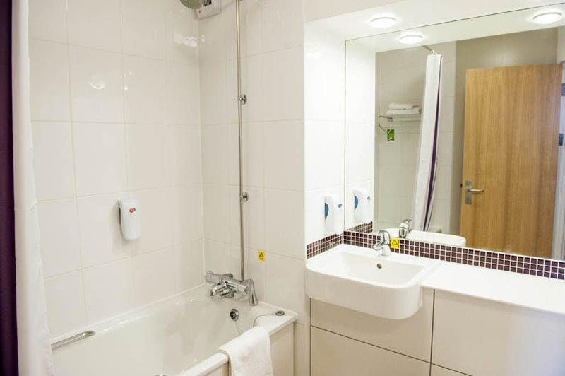 Premier Inn Haydock Park/M6 J23 沃灵顿 外观 照片