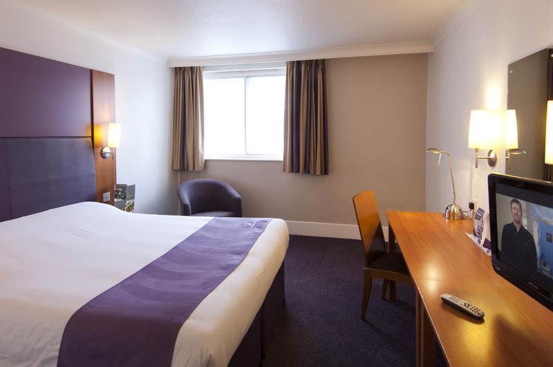 Premier Inn Haydock Park/M6 J23 沃灵顿 外观 照片